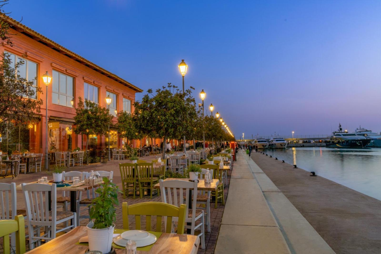 Athenian Coastal Urban Living Apartment Exterior photo